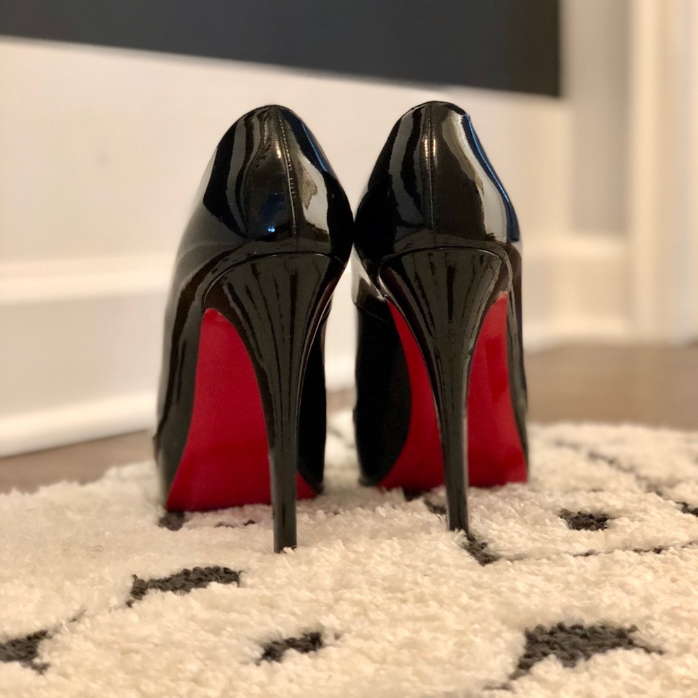 Christian Louboutin • Size 38• Rolando 120 Black